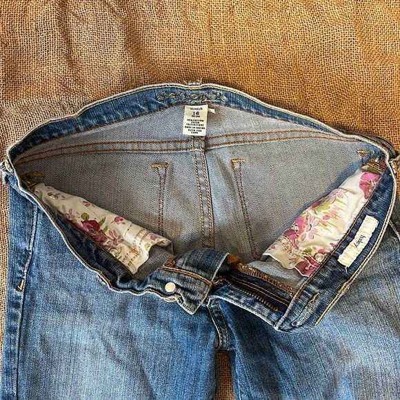 Jeans - Picture 2 of 5